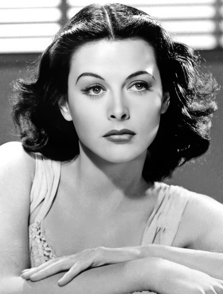 01 Hedy_lamarr_-_1940- Public Domain-gigapixel-standard v2-1x-faceai v2