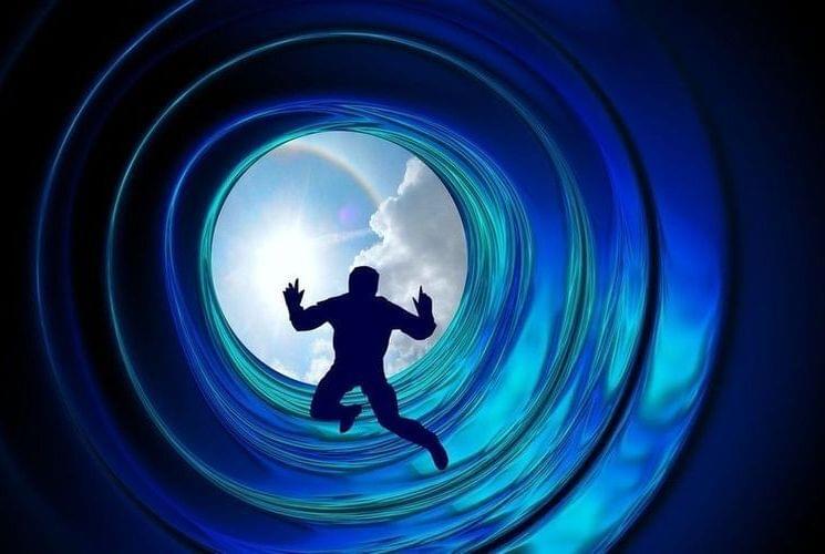 Guy-in-TIme-Travel-Wormhole
